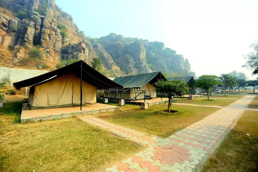 Hidden Cafe surrounded by Aravalli Hills of Gurgaon. Save for